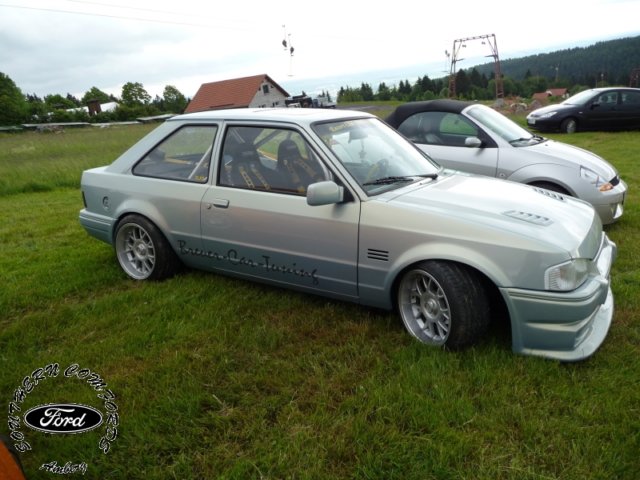 ford_treffen_xxl_03_detail.jpg